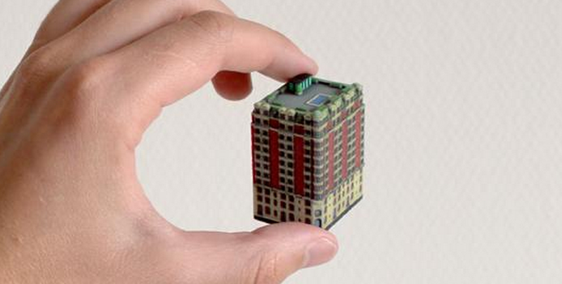Illustration for article titled 3D-Printed Miniature Buildings Let You Play Sim City Offline